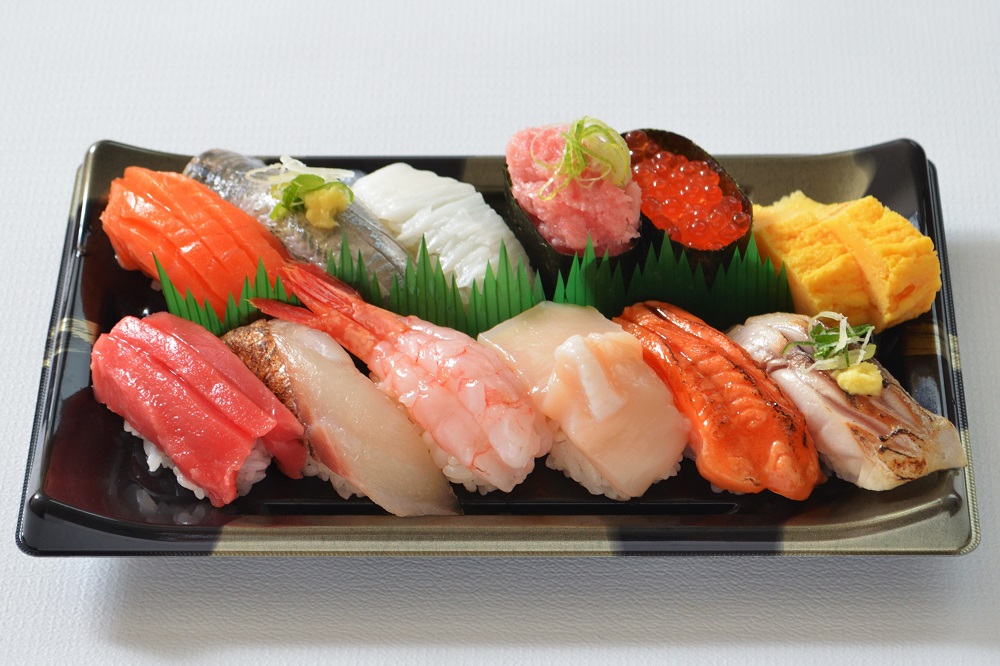 立食い寿司 根室花まる お持ち帰り 宅配 回転寿司 根室花まる 町のすし家 四季花まる